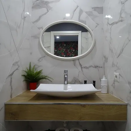 Lh Guest house 3*