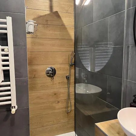 Lh Guest house